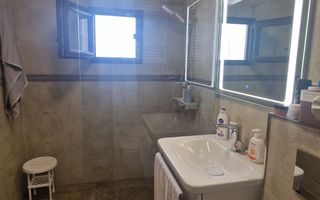 Apartament cu 3 camere | Zona Biserica Emanuel | Oradea - Poză 6