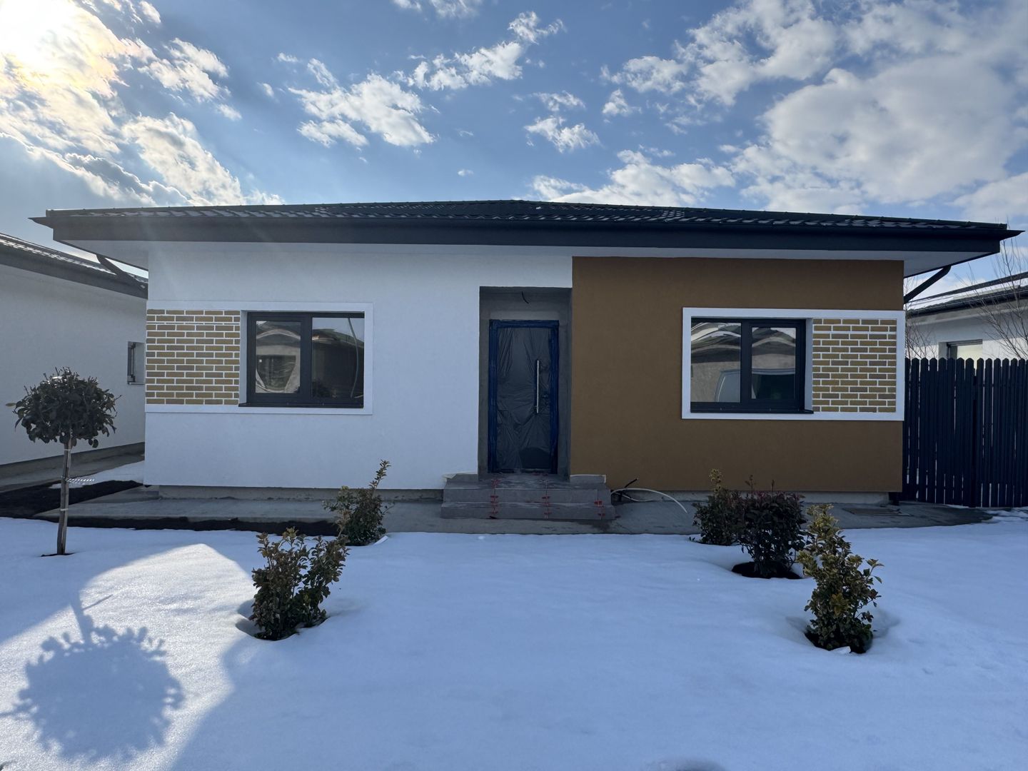 Case Napoletane Tunari , curte 400m, 0% COMISION - Poză 1