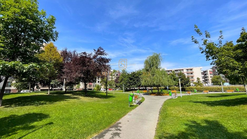 Apartament 3 camere de inchiriat, Cartierul Solar, loc de parcare - Poză 40