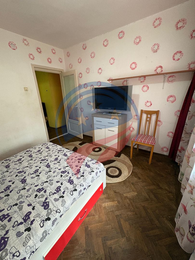 APARTAMENT 4 CAMERE , ETAJ 3 din 4, 2 BAI, 2 BALCOANE, CALEA SEVERINULUI - Poză 2