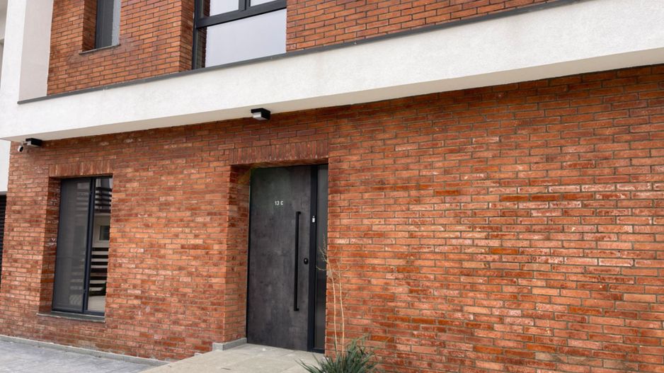 Eleganță și natură: vilă urbană exclusivistă în Tunari - Poză 19