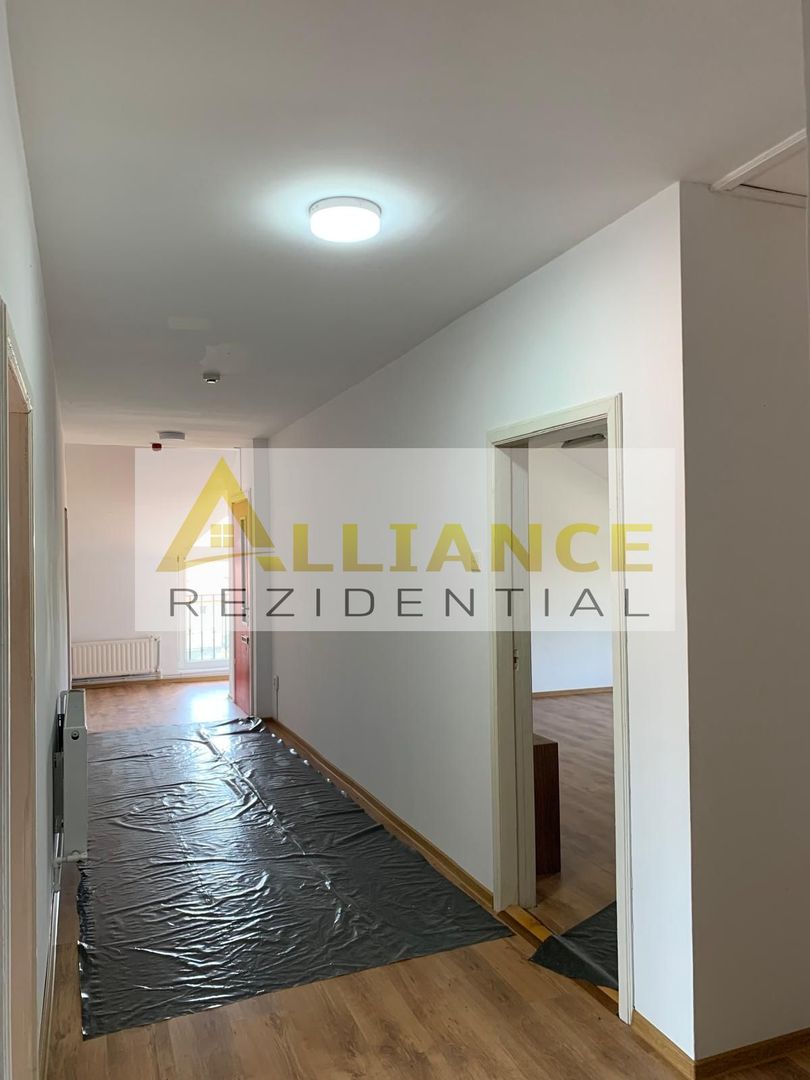 Catelu-Casa S+P+1+M - 14 Camere-1550 Teren - Poză 24