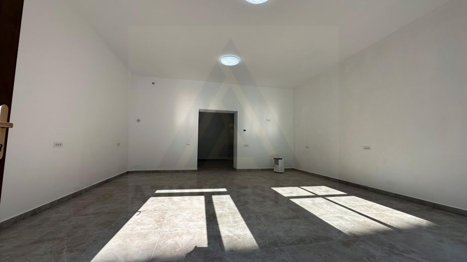 Spatiu comercial 86,8 mp utili vitrina stradala zona Ultracentrala - Poză 2