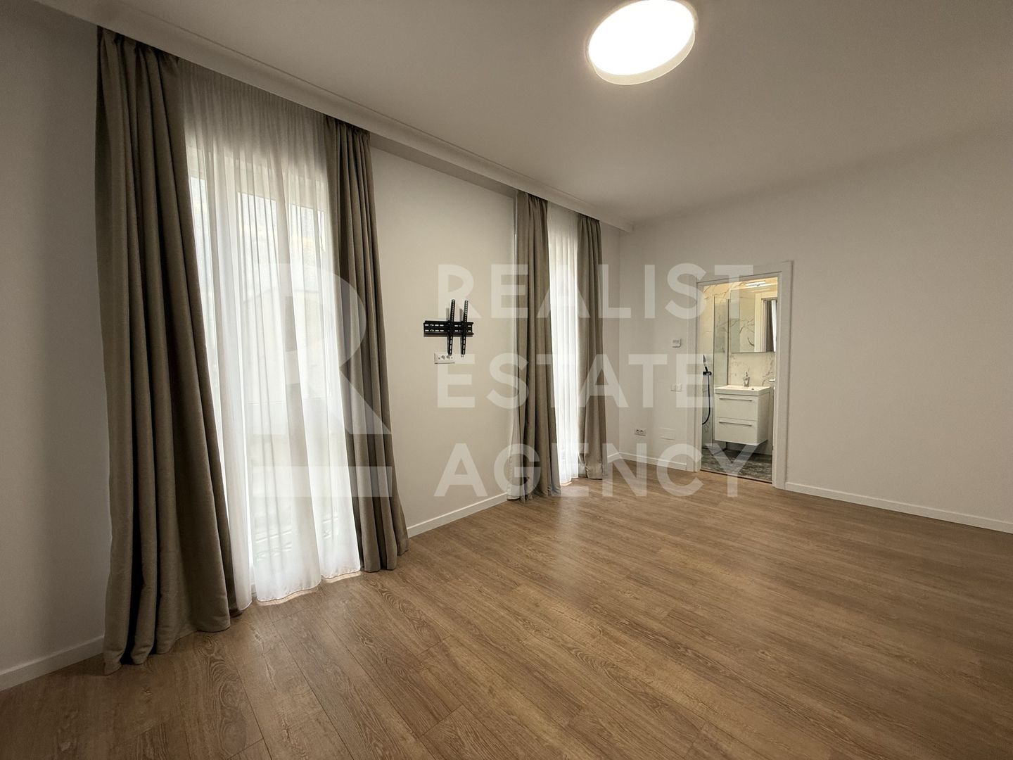 Vila individuală | Tunari | Gradina | Garaj - Poză 14