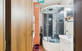 Apartament spațios cu 4 camere în Vlaicu - Poză 9