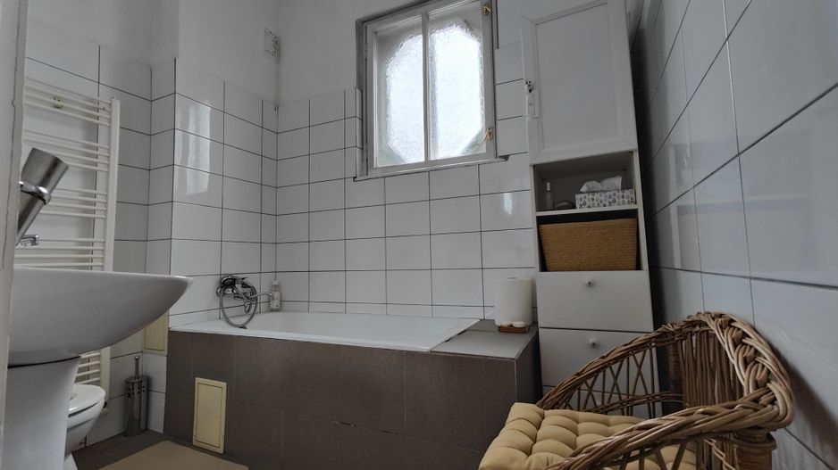 Apartament interbelic elegant cu terasă, pe Vasile Lascăr – lângă Dacia - Poză 15