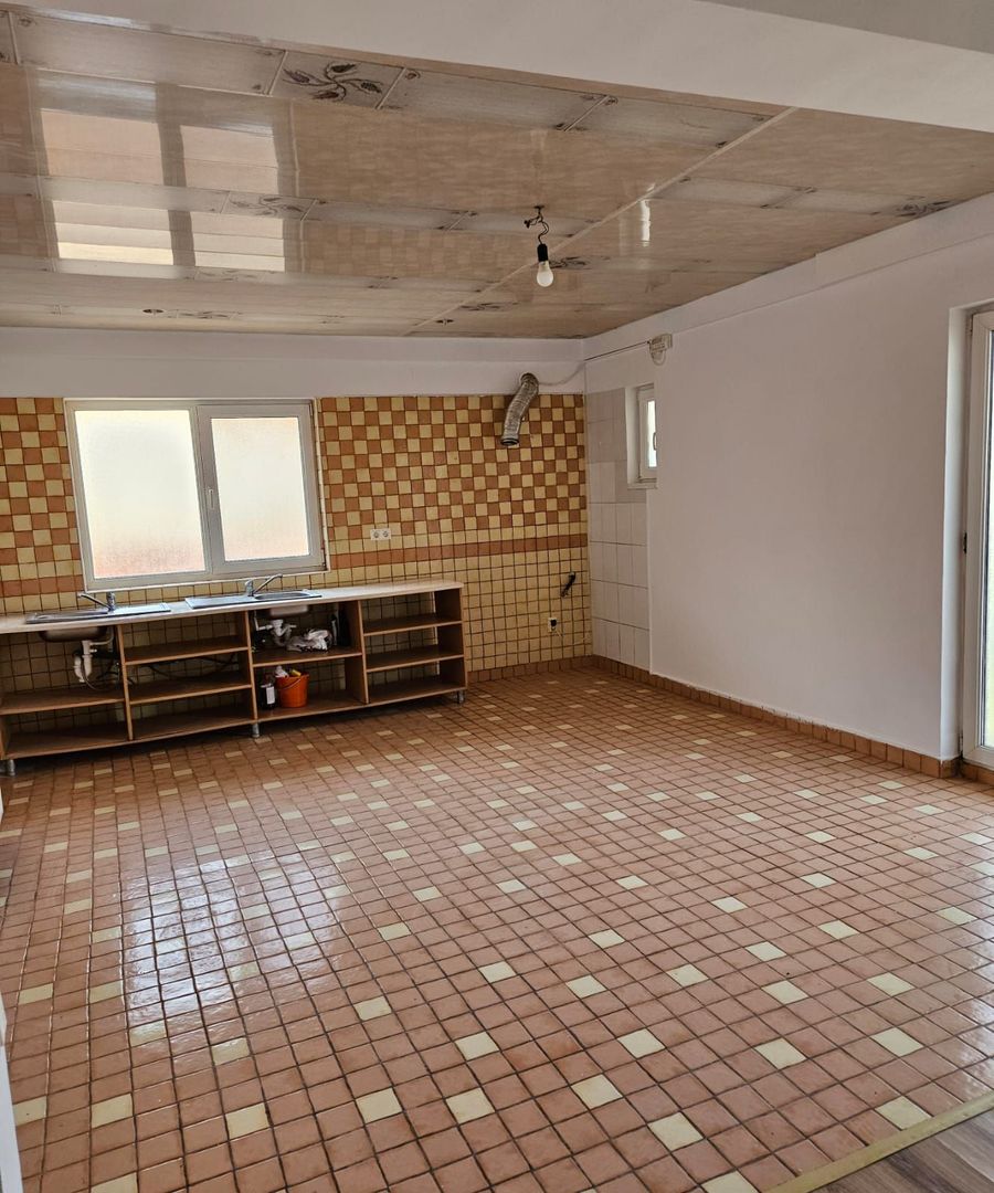 Vila,Parter+Etaj comuna Berceni 169000 eur - Poză 30