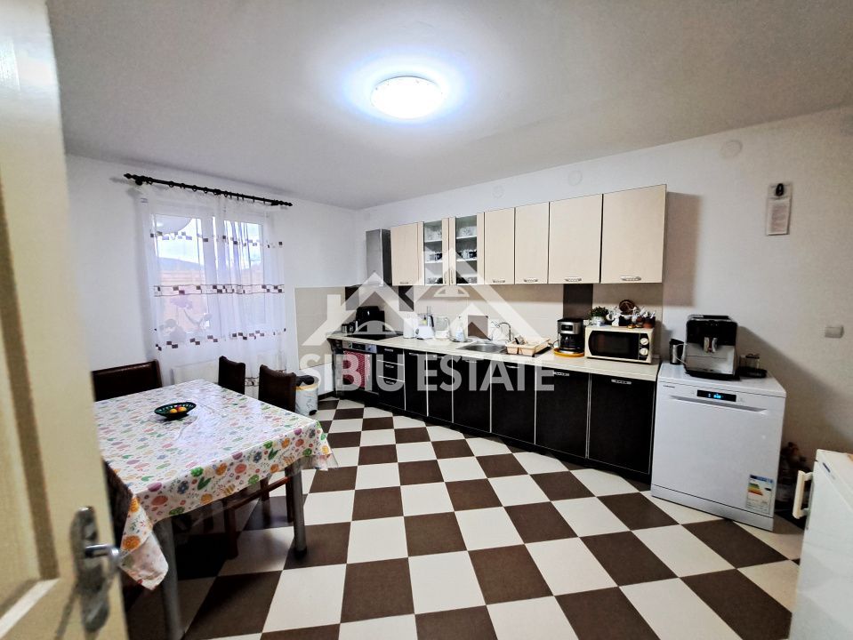 Casa Selimbar, pivnita mare, dormitor la parter - Poză 14