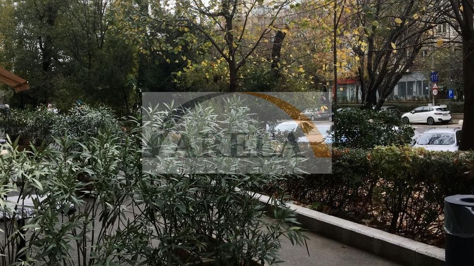 De vanzare - elegant, renovat complet - 3 camere la Calea Vacaresti - Poză 15