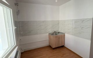 De inchiriat apartament cu 2 camere nemobilat, I. C. Frimu, etaj 3, 300 Eur - Poză 2
