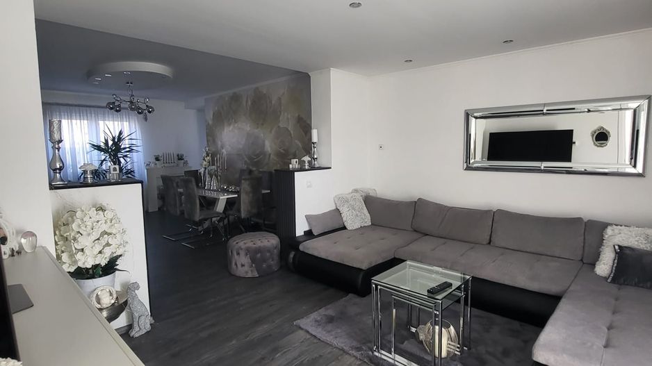 CASA DE VANZARE IN SEBES, IN VALEA FRUMOASEI - Poză 2