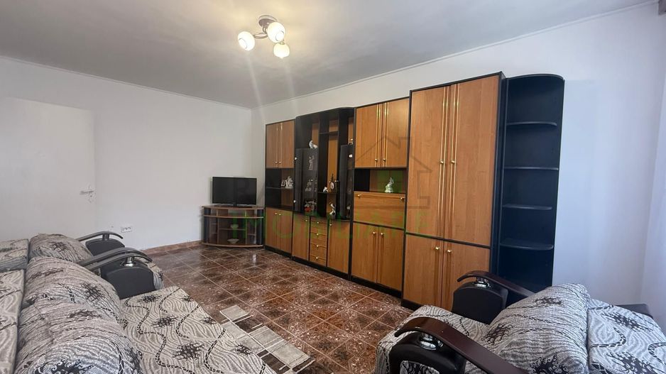 Apartament 3 Camere Decomandat, Etaj 1, Tractorul - Poză 2