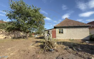 Casă 3 camere, Teren 1036 mp Front 22 m - Str. Florilor 46 - Carei - Poză 15