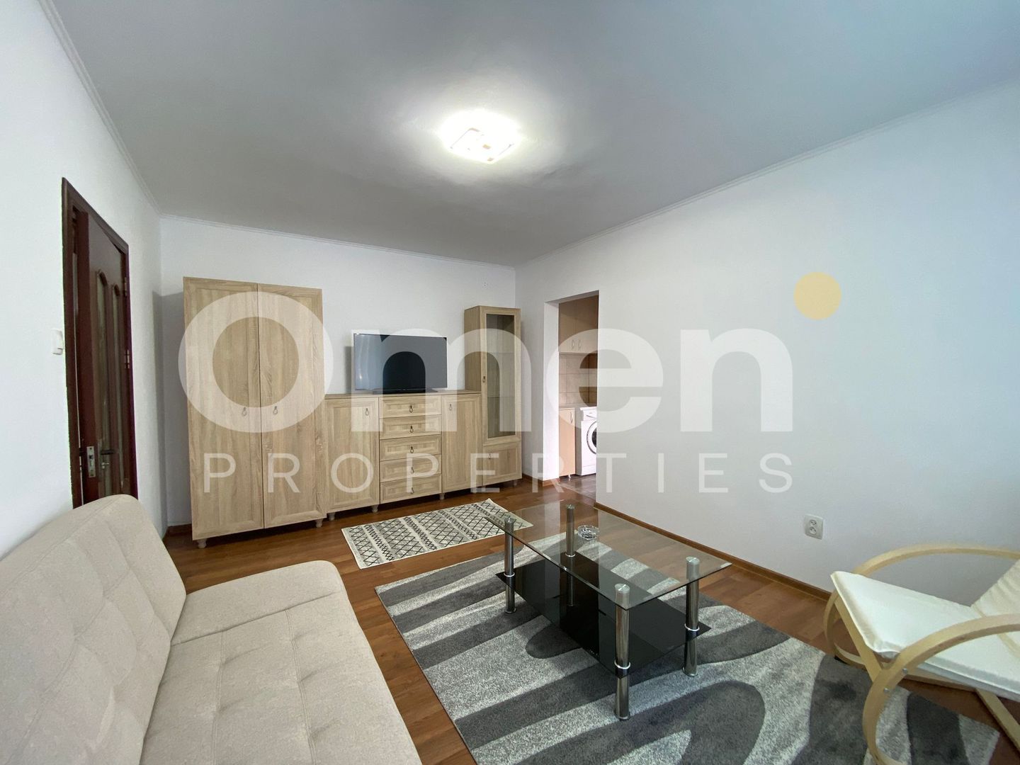 Apartament cu 2 camere, cu view superb, situat central - Poză 1