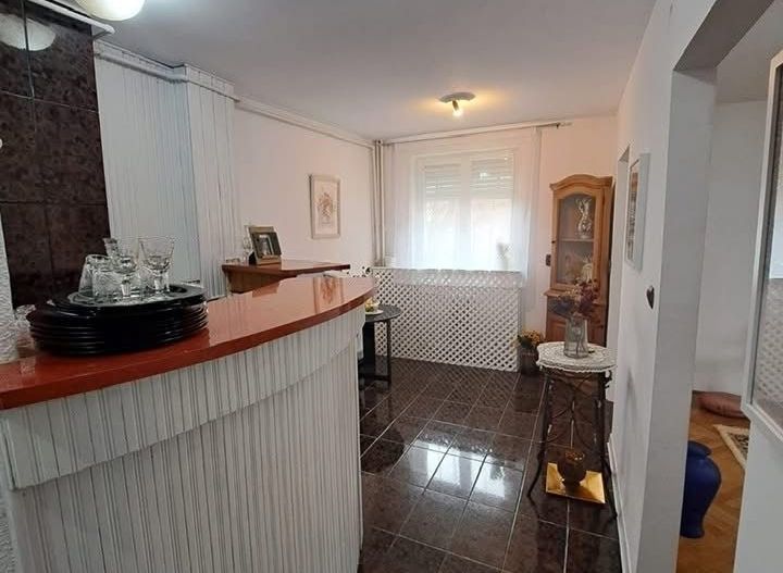 Apartament 2 camere de vânzare – zonă centrală, Medicina / Prefectură - Poză 4