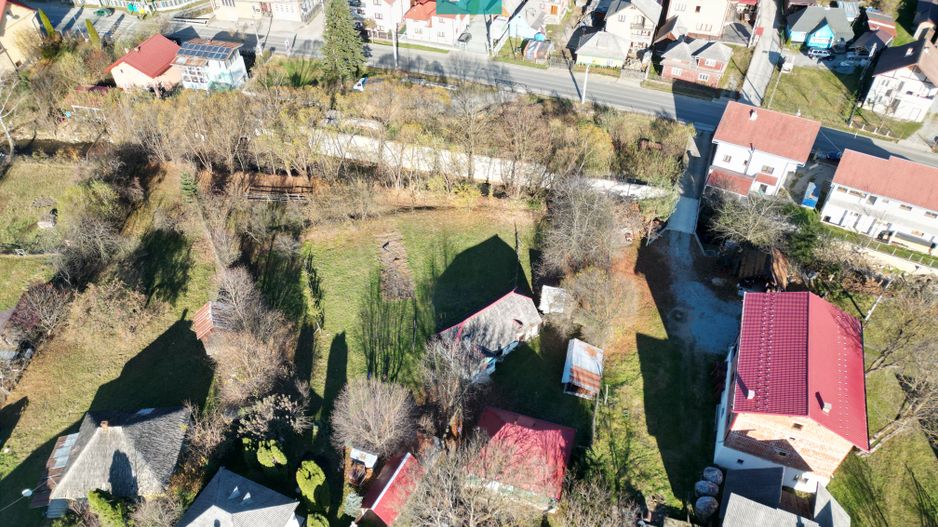 Casă de lemn, cu teren în Borșa - Poză 18