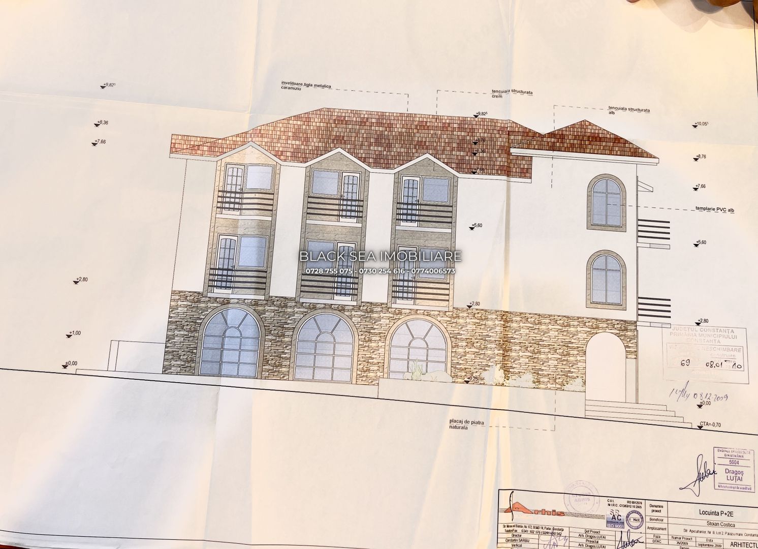 Vila P+2 E De vanzare!!! 14 Camere, 12 dormitoare l zona Palazu Mare - Poză 4