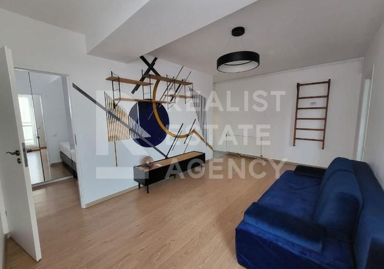 Studio semidecomandat cu zonă de dormit separată + parcare subterană - Poză 1