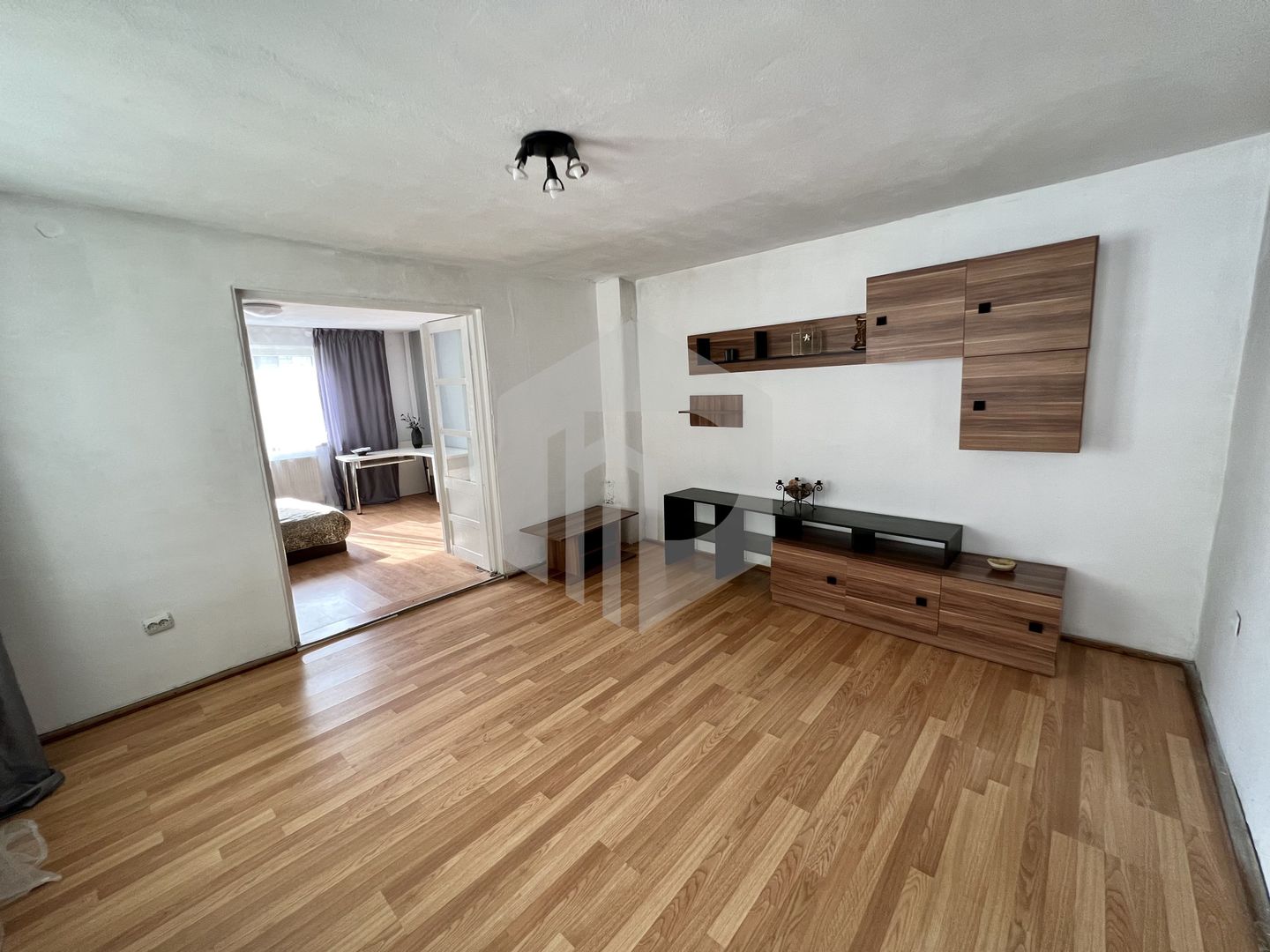 Casa individuala+ curte. Zona Lazaret/Balanta/ 3 Apartamente - Poză 4