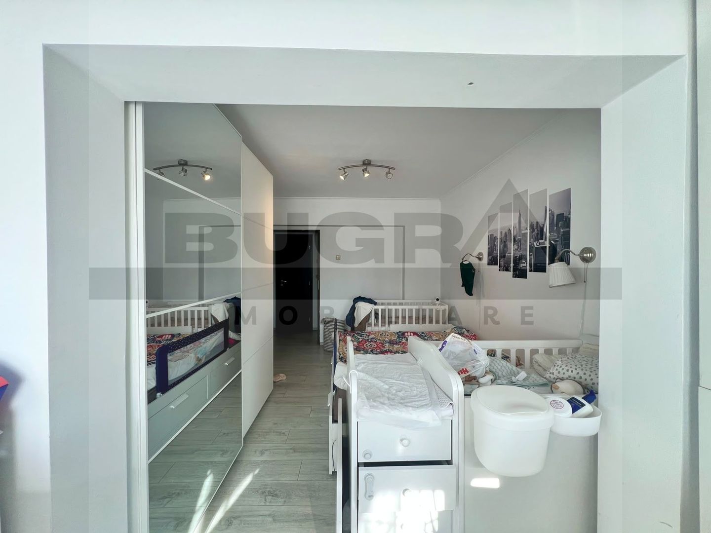 Apartament de 3 camere, 64mp, decomandat, zona strazii Aurel Vlaicu - Poză 2