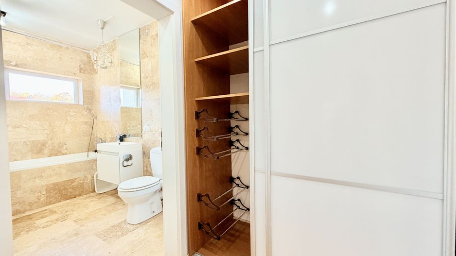 Apartament elegant -curte proprie - garaj - Poză 19