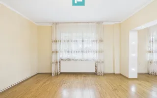 Casă complet modernizată, P+1 în Buteni, Arad - Poză 43