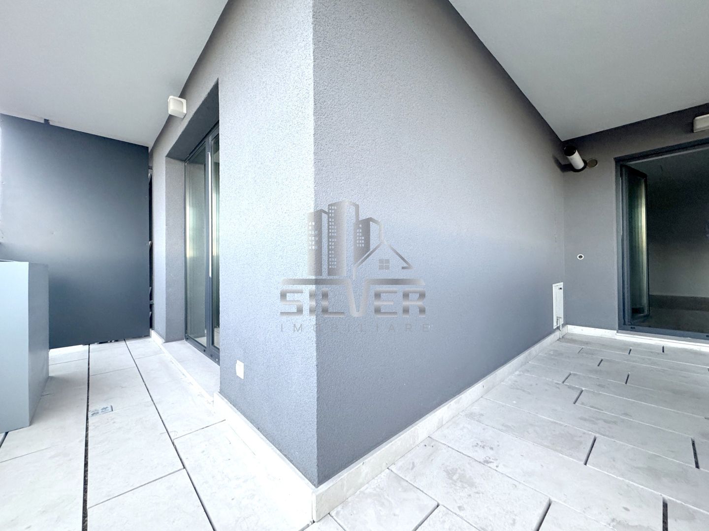 Apartament cu 3 camere/terasa 17.2mp/zona Frunzisului/CF. - Poză 1