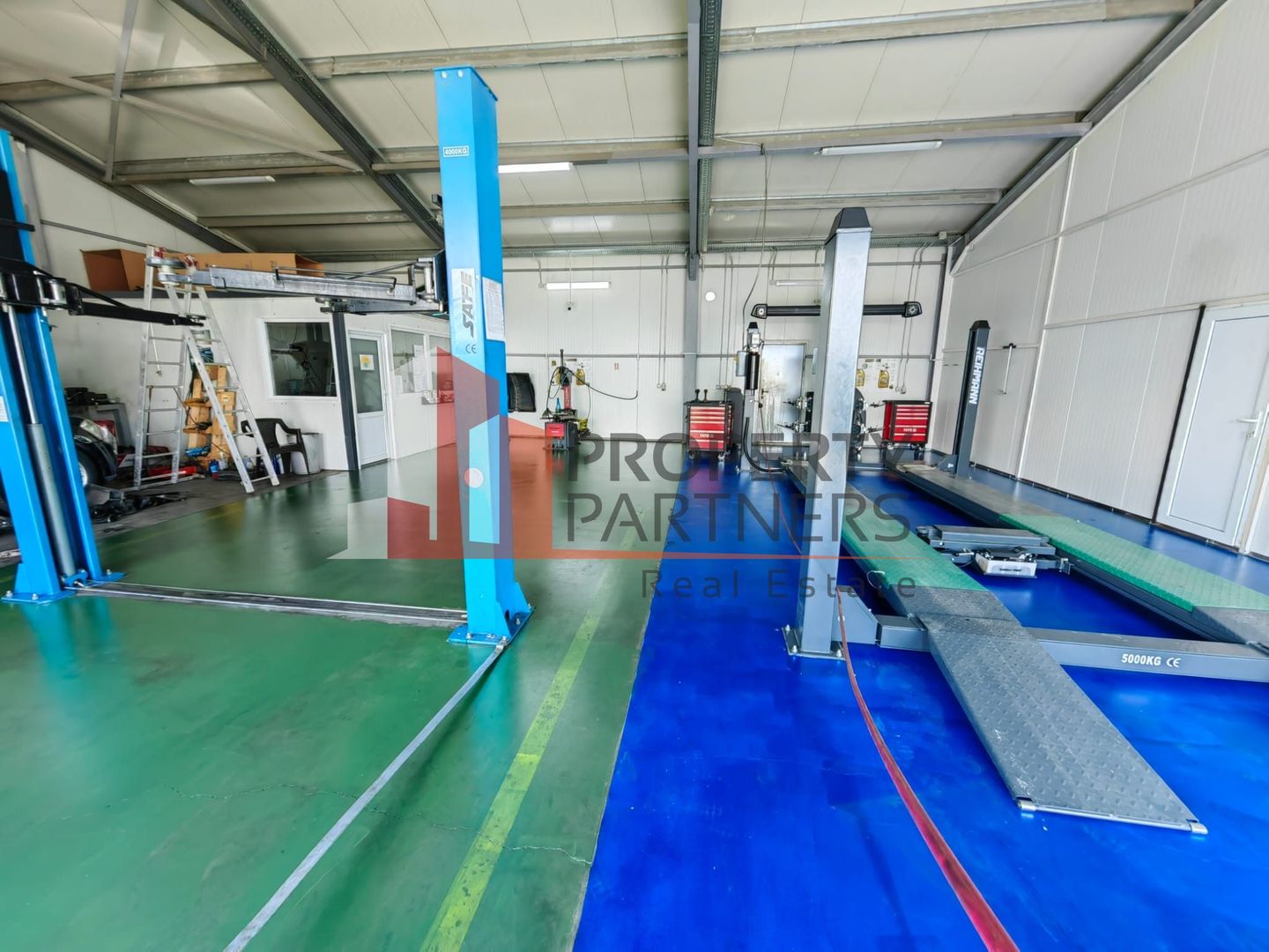 Afacere la cheie - Service Auto, Sabareni - Poză 4