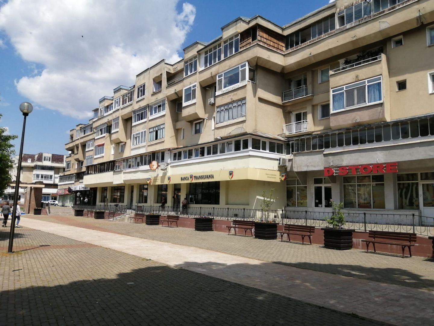 Spațiu comercial ultracentral, 200 mp singurul vad 100% pietonal Roman - Poză 6