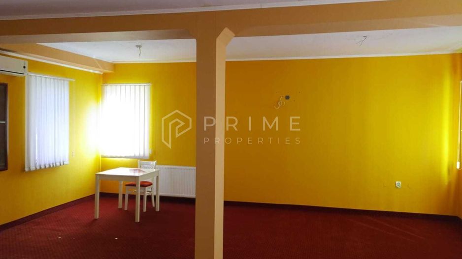 Spațiu Comercial și Birouri de Închiriat – 160 mp, Parcare Privată - Poză 5