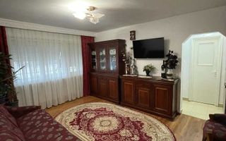 Apartament 3 camere, etajul 4 Micro 16 - Poză 1