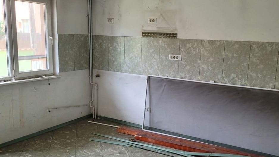 Vilă spațioasă S+P+1E+M | Chitila | Str. 8 Martie - Poză 19