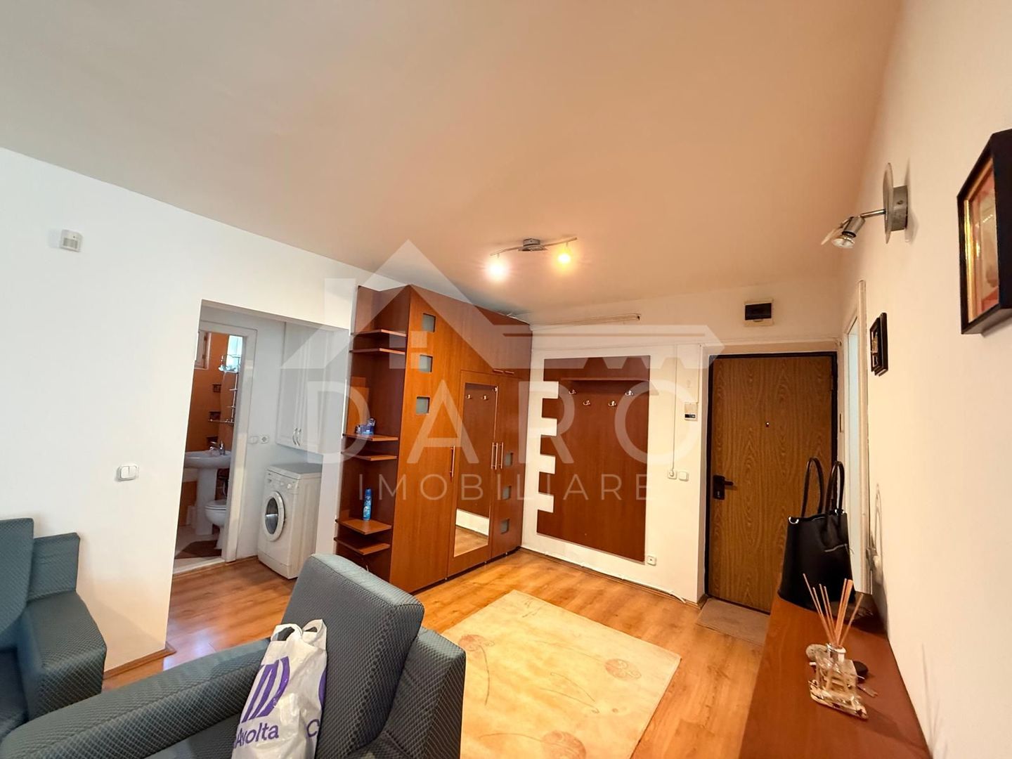 Închiriez apartament cu 2 camere in Tg Mureș, zonă centrală - Poză 6