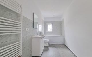Casă însiruită cu 4 camere și curte proprie – Cartier Izvor, Str. Salc - Poză 13
