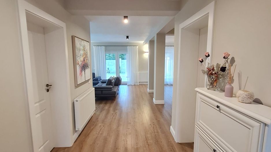 Casă ultrafinisata in zona Parcului central Dumbravita - Poză 33