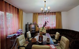 Casă cu 5 camere, zonă semicentrală, ideală pentru locuință sau birou. - Poză 2