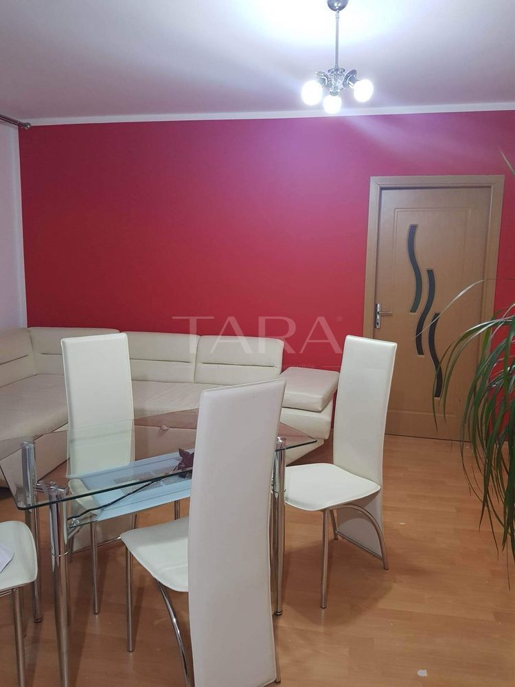 Apartament cu 2 camere si parcare  in zona centrala a localitatii - Poză 2