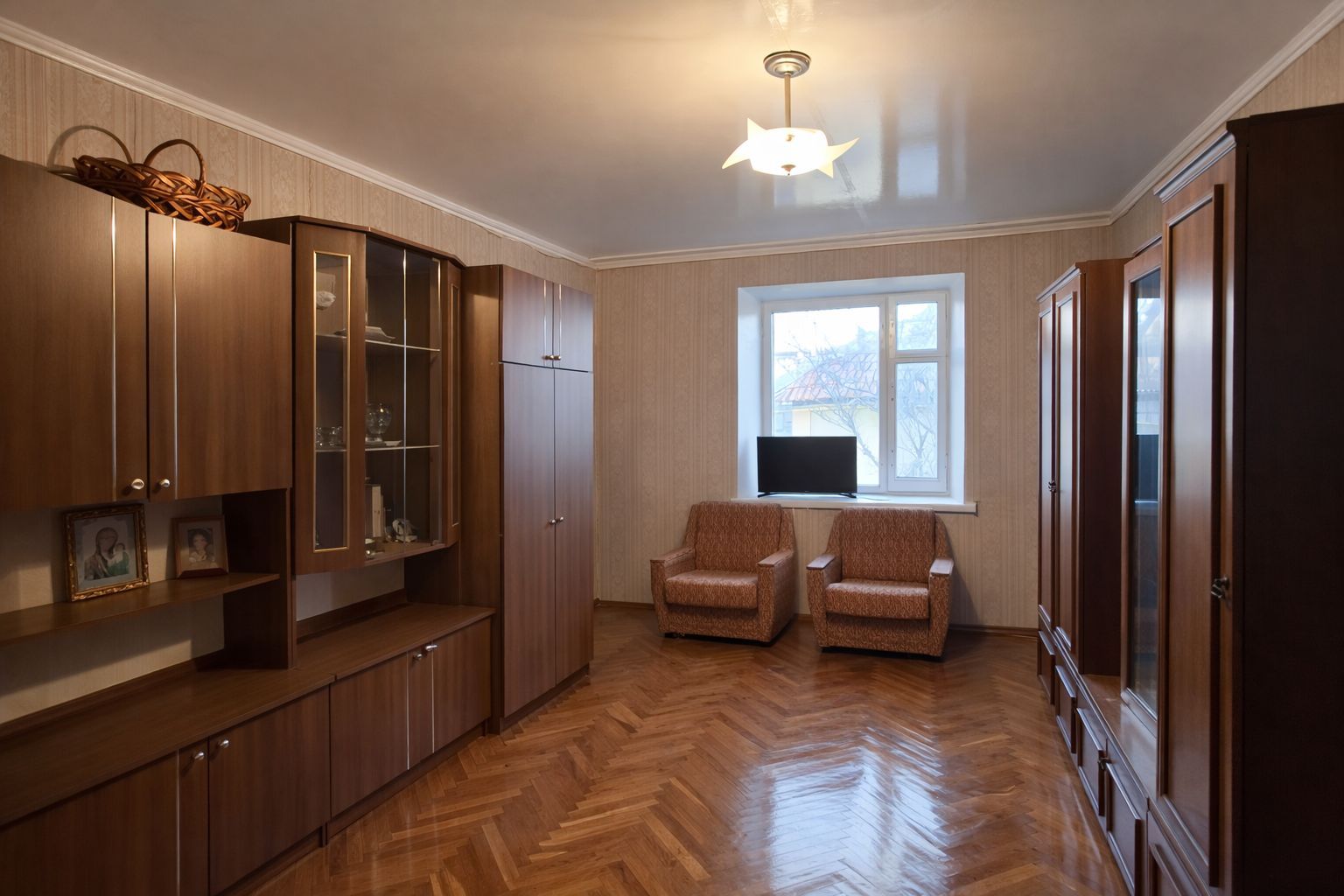 Casă în Grătiesti 8.5 ari  2 case + garaj - Poză 11