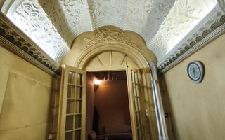 Casă cu farmec istoric în zonă protejată Rosetti, ideală pentru restaurare - Poză 4