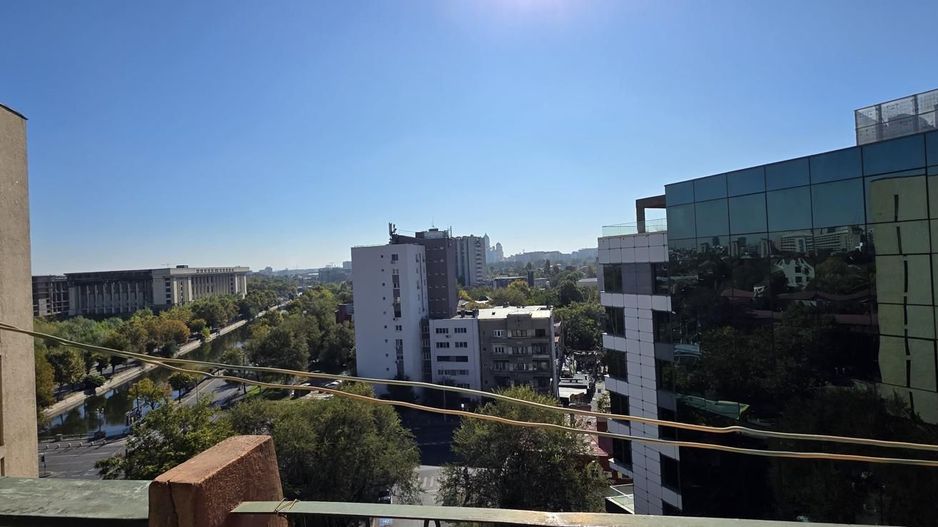 Vanzare Apartament 3 camere, 90 mp  – Cotroceni, vedere Splaiul Independentei - Poză 13