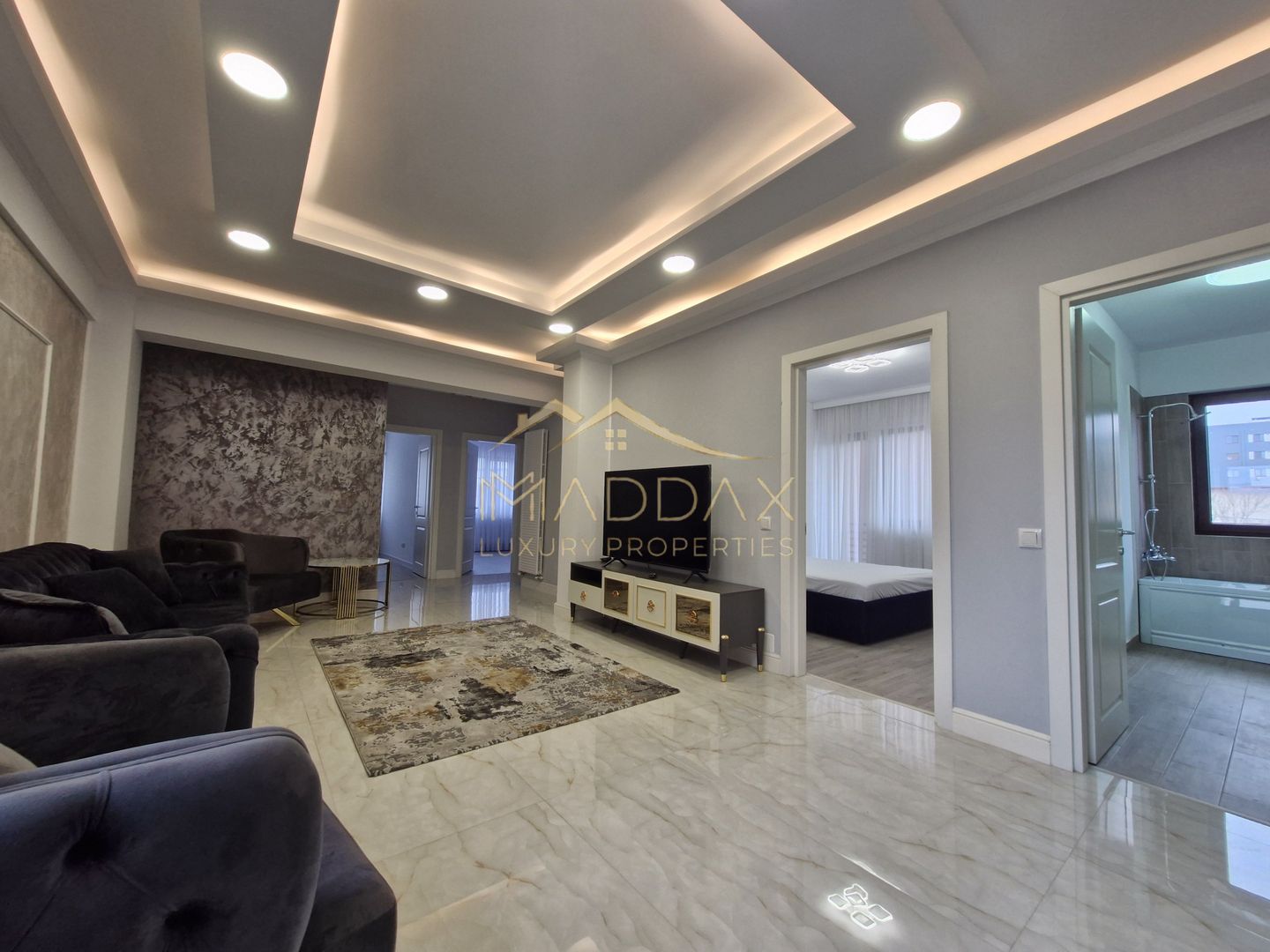 Apartament *4 camere *110mp* // Parcare - Poză 2