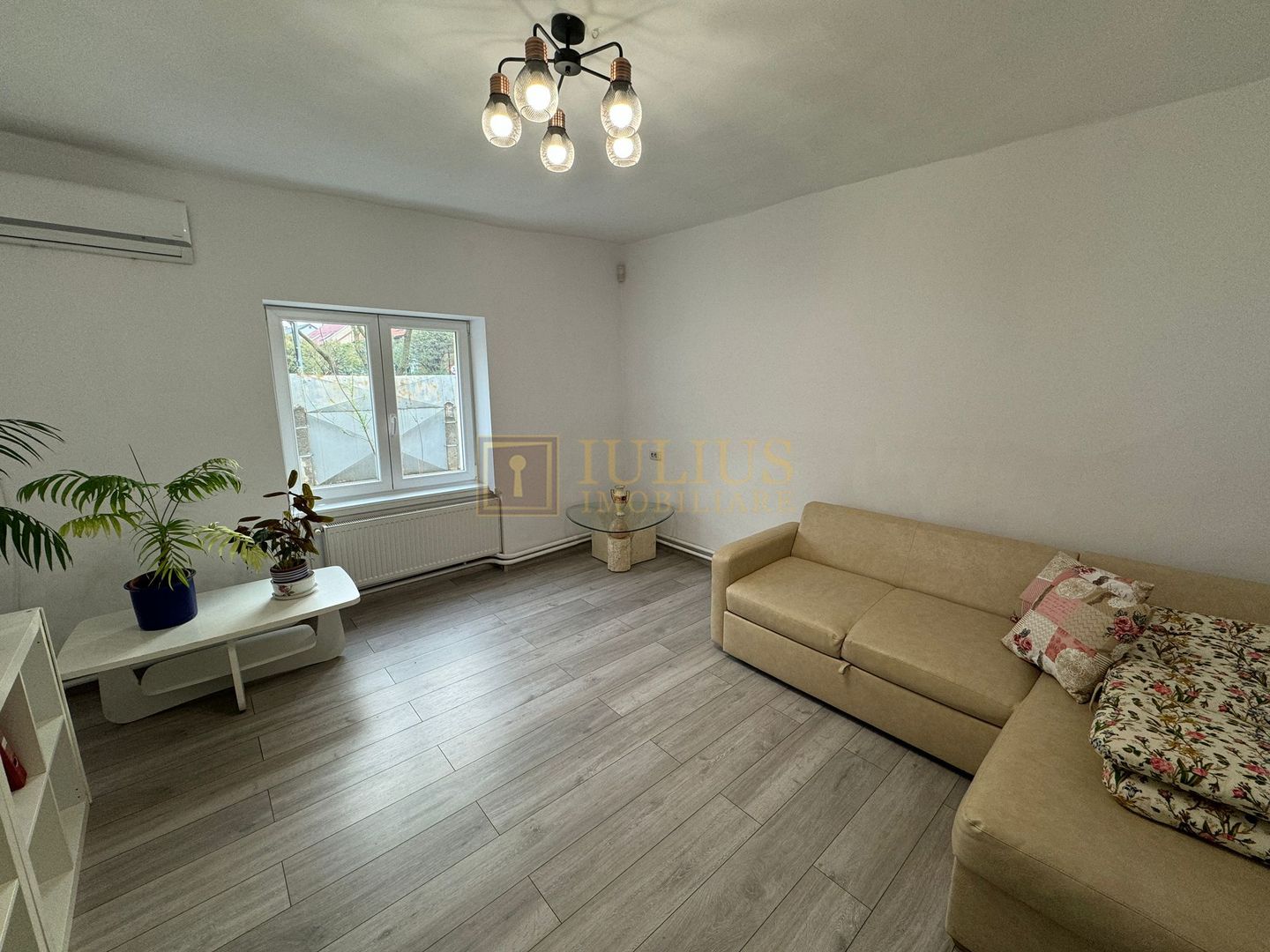 Zona Balcescu-Casa Individuala cu curte proprie - Poză 2