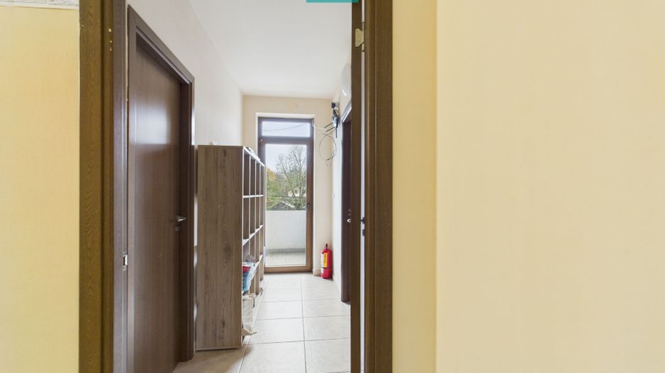 Casă  spațioasă cu 5 camere, Aradului - Poză 23