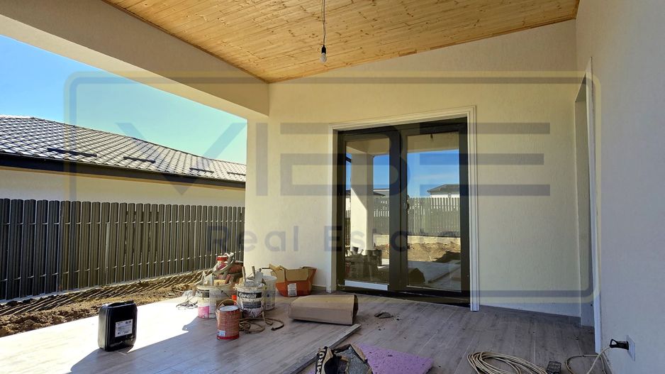 Casa parter - 4 camere - Nemobilata/partial / complet - Miroslava - Poză 1