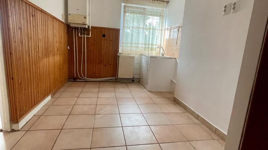 Apartament 3 camere  Marghita - Poză 8