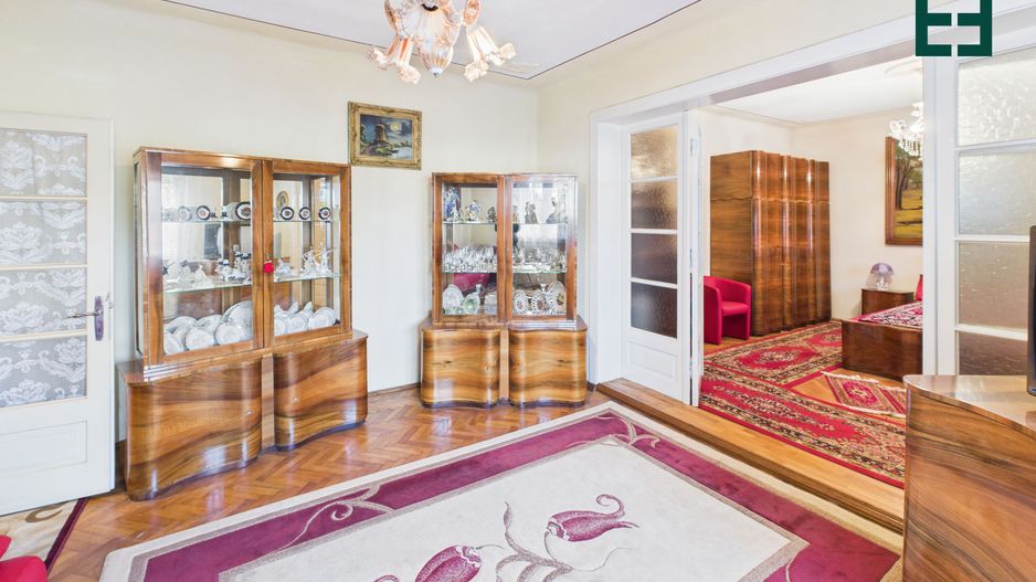 Casă cu 10 camere și 1437 mp teren în Ineu - Arad - Poză 13