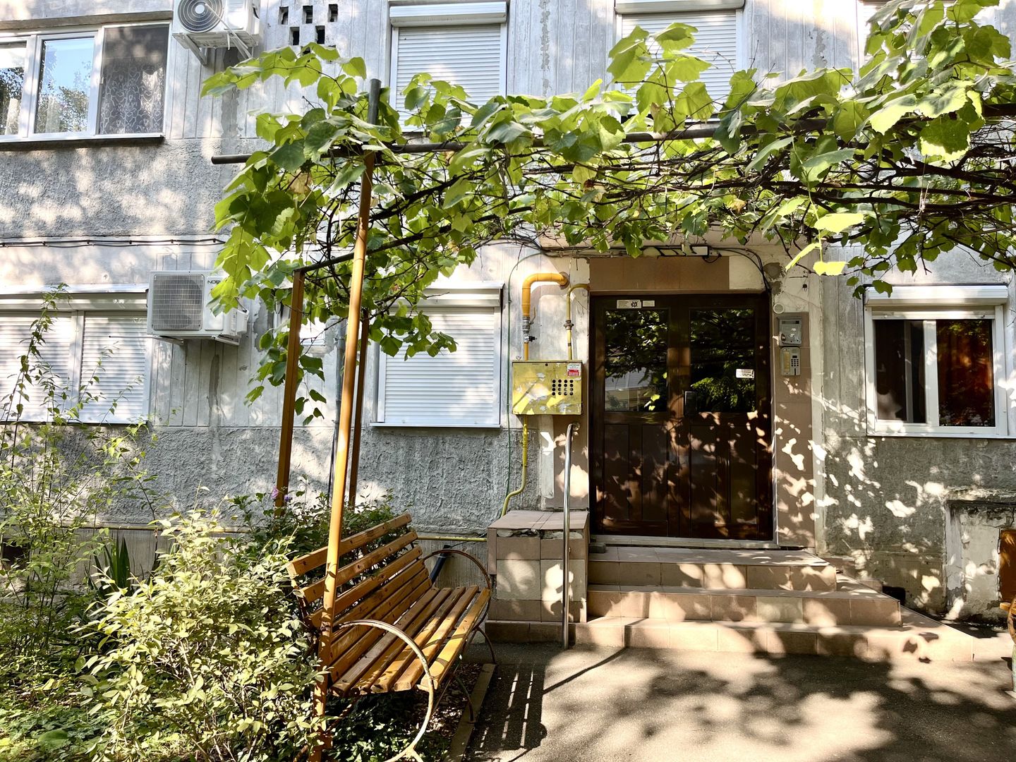 Apartament 2 camere,  vibrant si primitor, zona Complex - Stadion - Poză 17