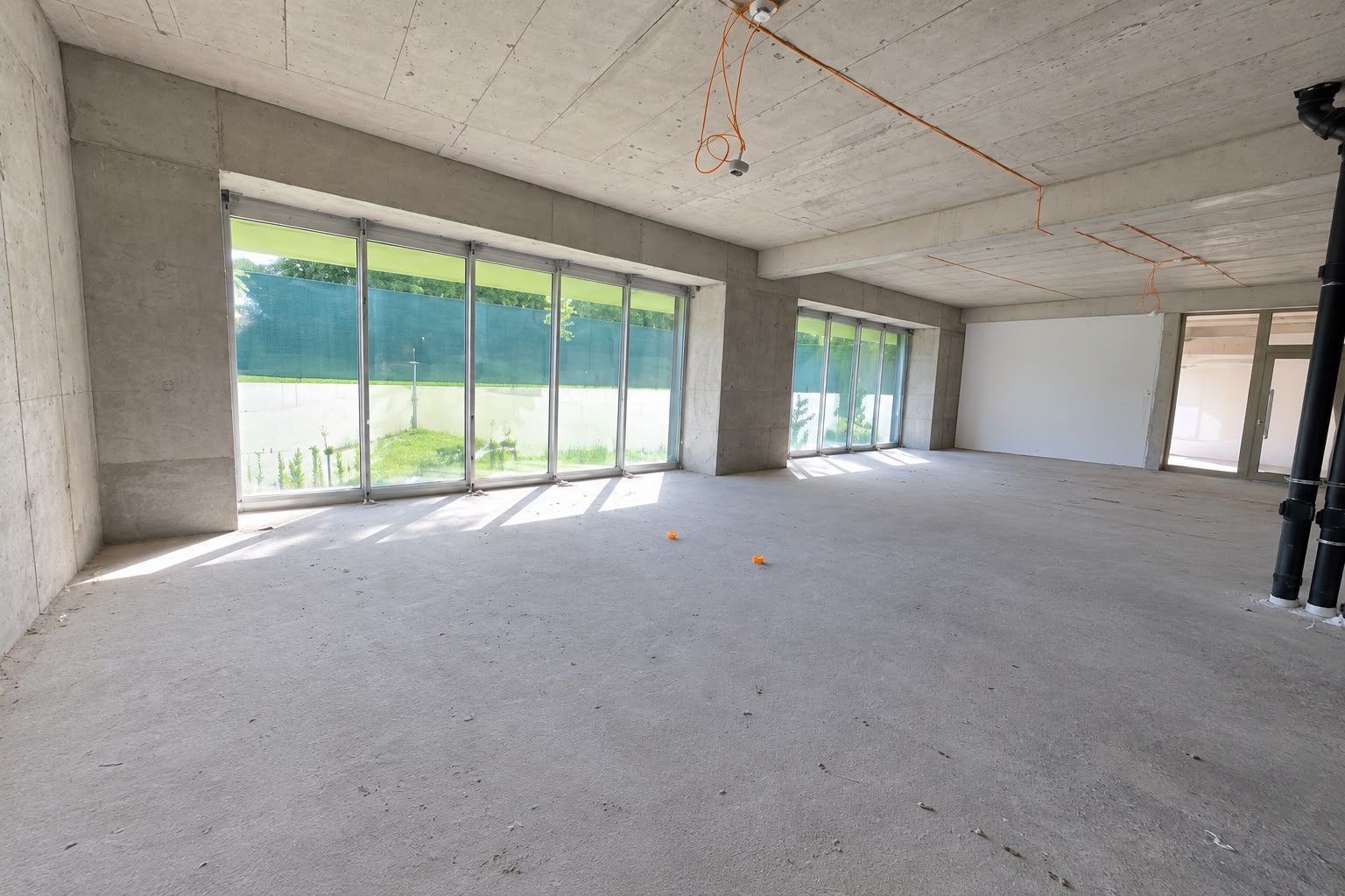 𝐒𝐩𝐚𝐭𝐢𝐮 comercial – 𝐒𝐭𝐫𝐚𝐮𝐥𝐞𝐬𝐭𝐢 - Poză 2