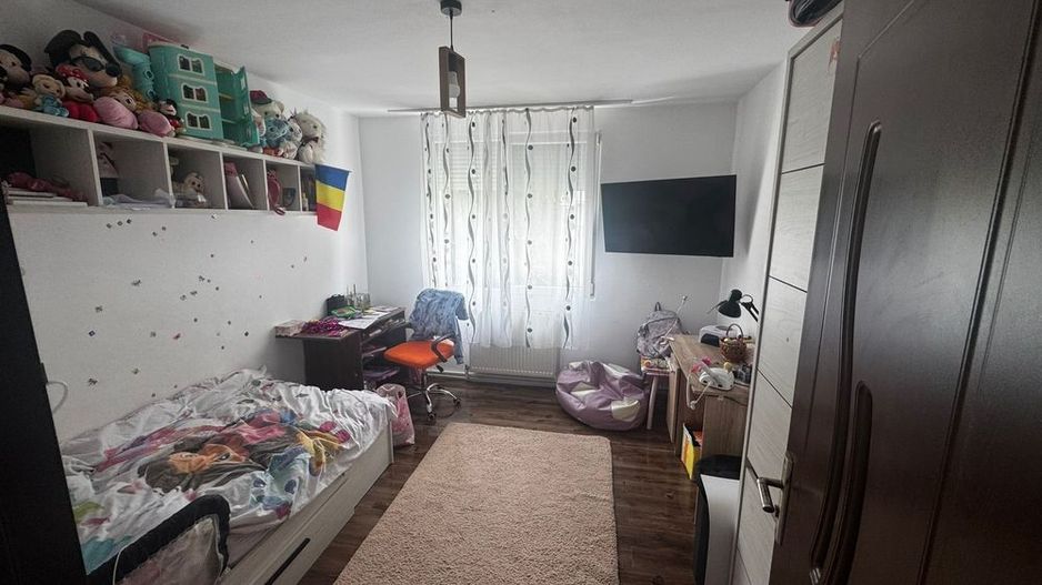 BRASADAS vinde ap 3 cam Carpati 1 la etajul 3/4. - Poză 3