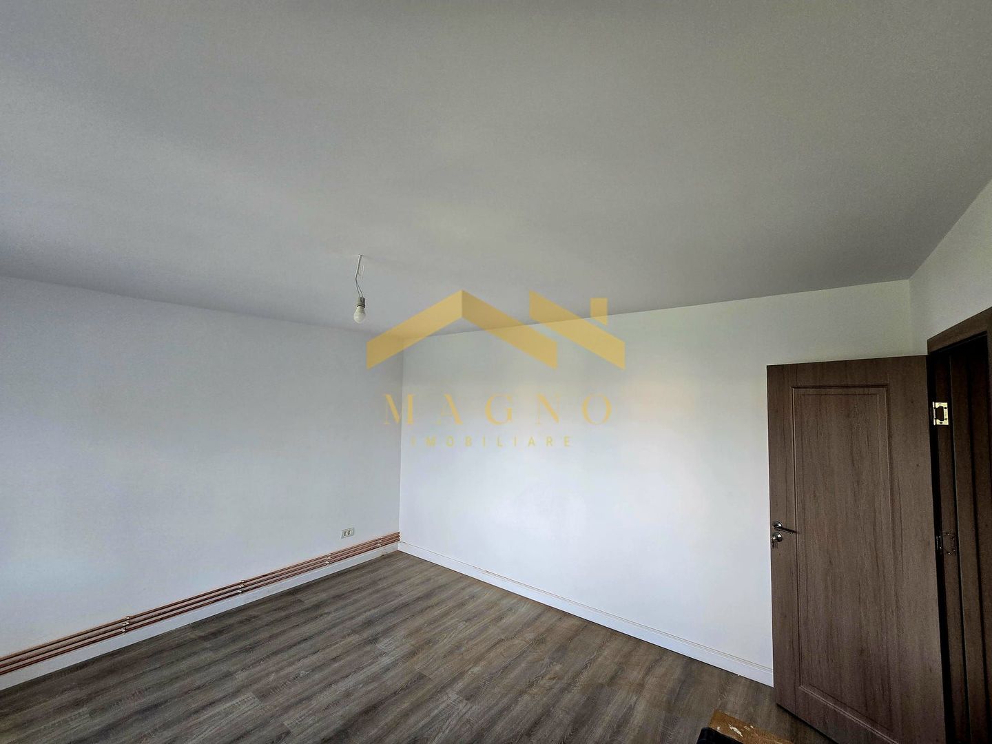 Apartament cu 4 camere de vanzare, Zona Malul Muresului/Praporgescu - Poză 3